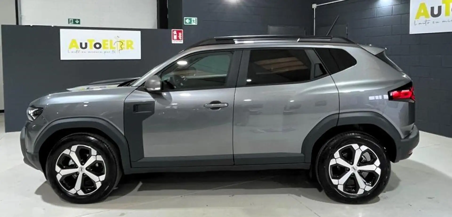 Dacia Duster 1.0 tce Journey UP Gpl 4x2 100cv Grau - 2