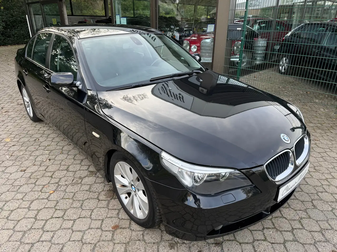 BMW 523