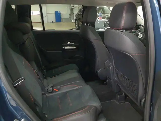 Mercedes-Benz GLB view 14