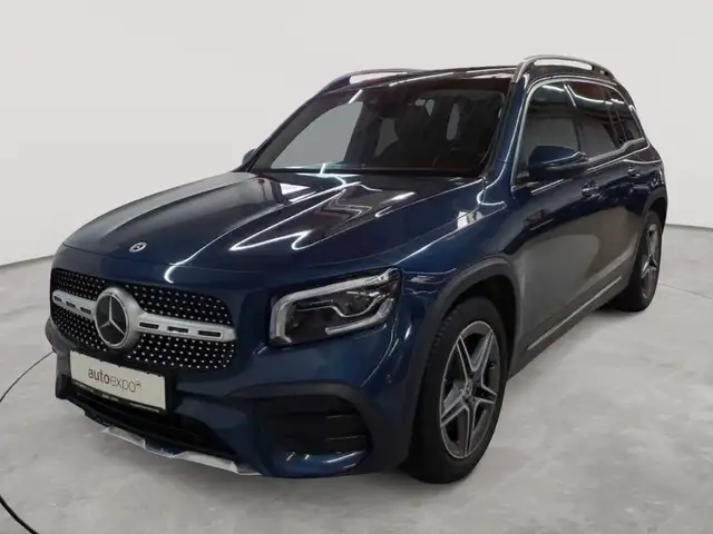 Mercedes-Benz GLB view 2