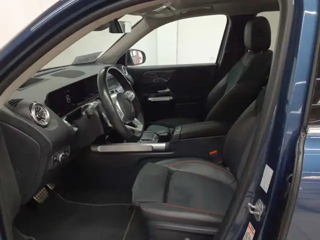 Mercedes-Benz GLB view 7