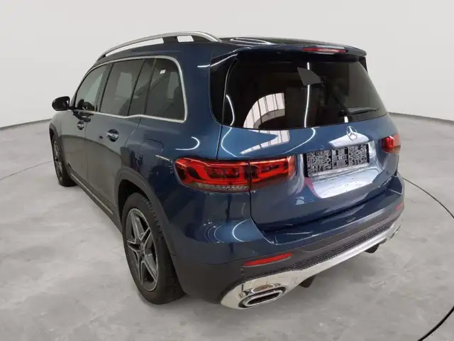 Mercedes-Benz GLB view 5