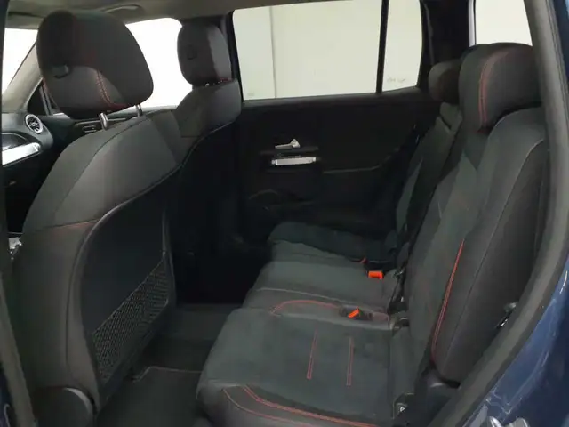 Mercedes-Benz GLB view 13