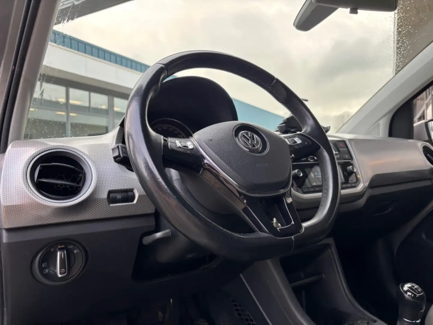 Volkswagen up! 1.0 BMT HIGH UP! AIRCO LMV PDC CRUISECONTROL Grijs - 2