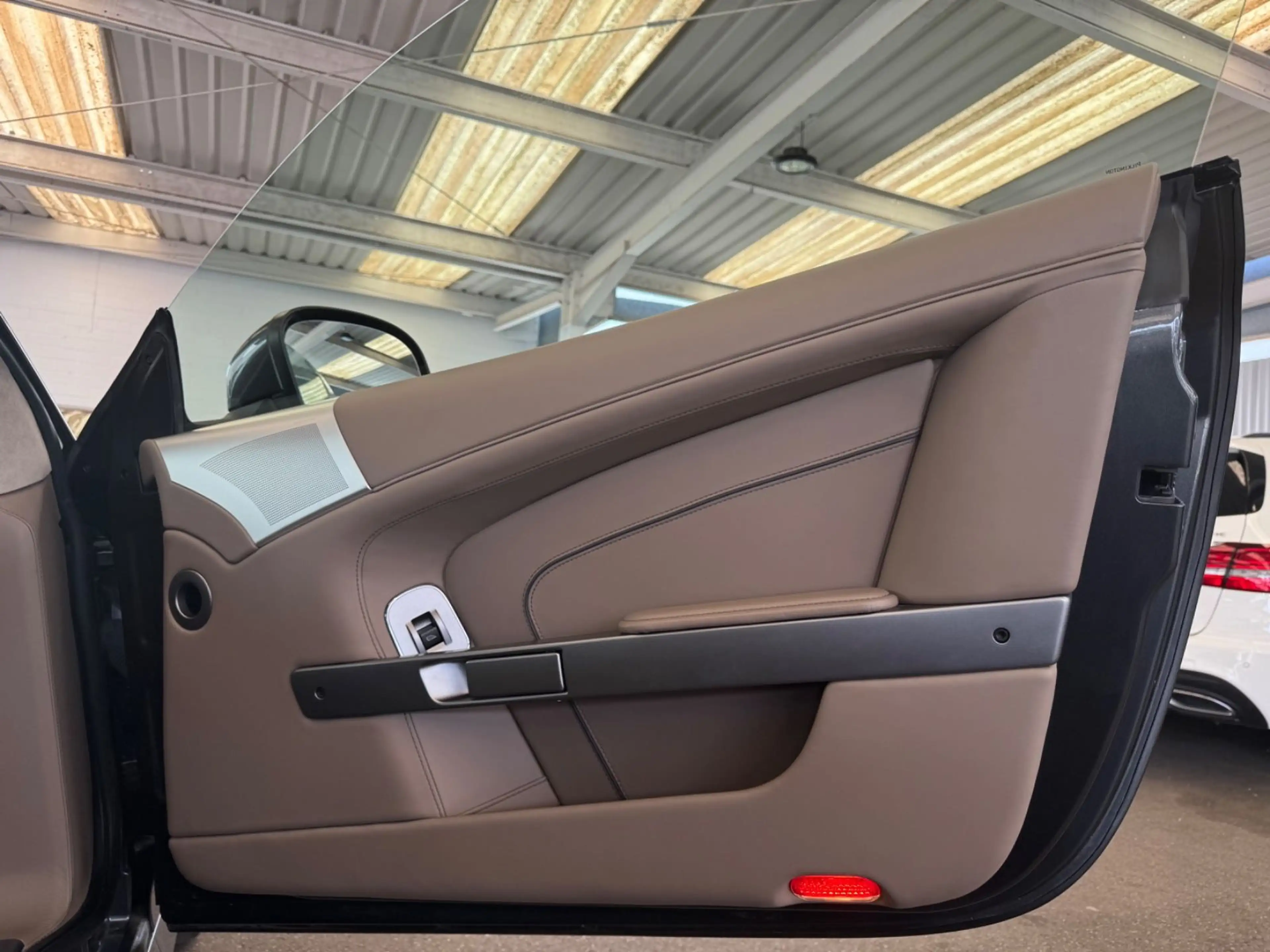 Aston Martin Virage +B&O+TEMP+NAV+EL.SITZE++MEMORY+Historie — photo 6