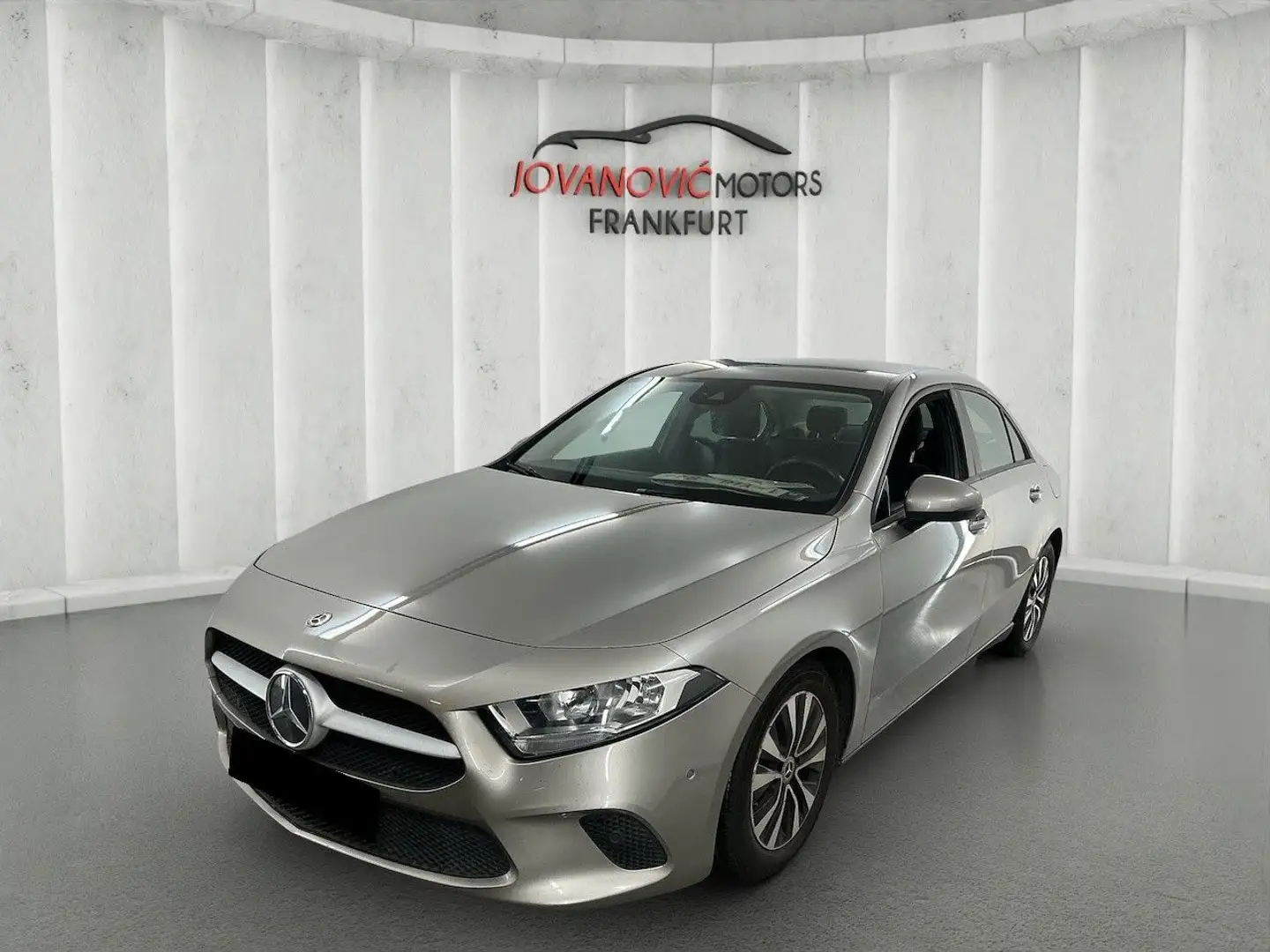 Mercedes-Benz A 180 d 7G-DCT,VirtCock,Sportlenk,SHZ*20 Argent - 1