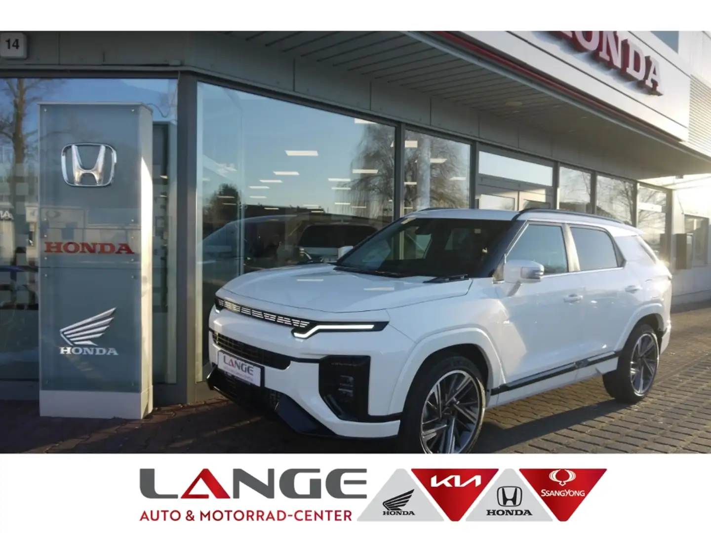 SsangYong Actyon 01.0 AWD Digitales Cockpit LED Apple CarPlay Andro Weiß - 1