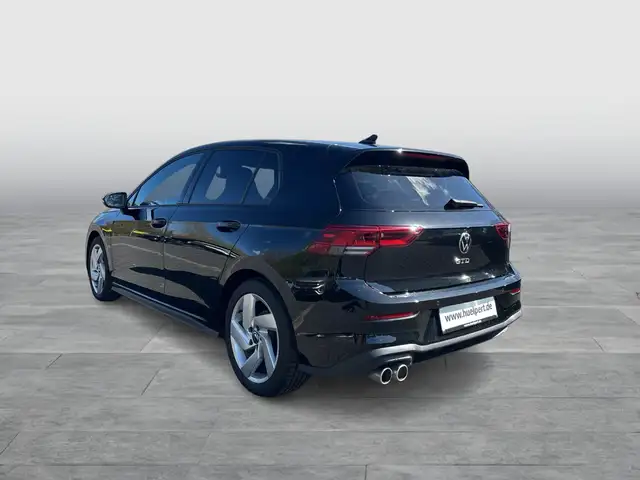 Volkswagen Golf view 4