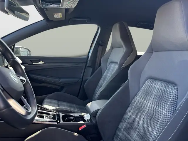 Volkswagen Golf view 9