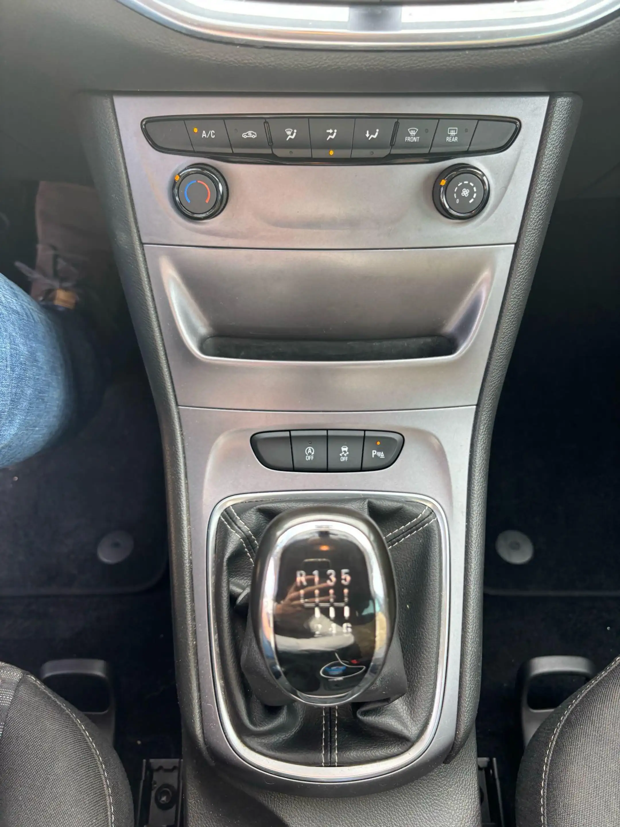 Opel Astra Sports Tourer 1.4 Business+ 150pk Afneembare Trekh — photo 8