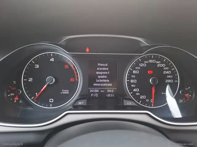 Audi A4 view 12