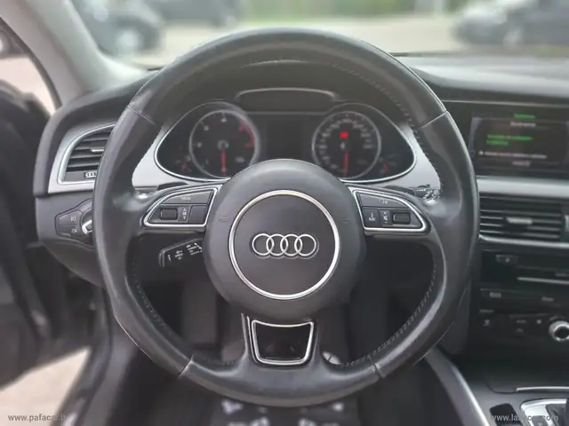Audi A4 view 10