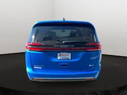 Chrysler Pacifica 2027