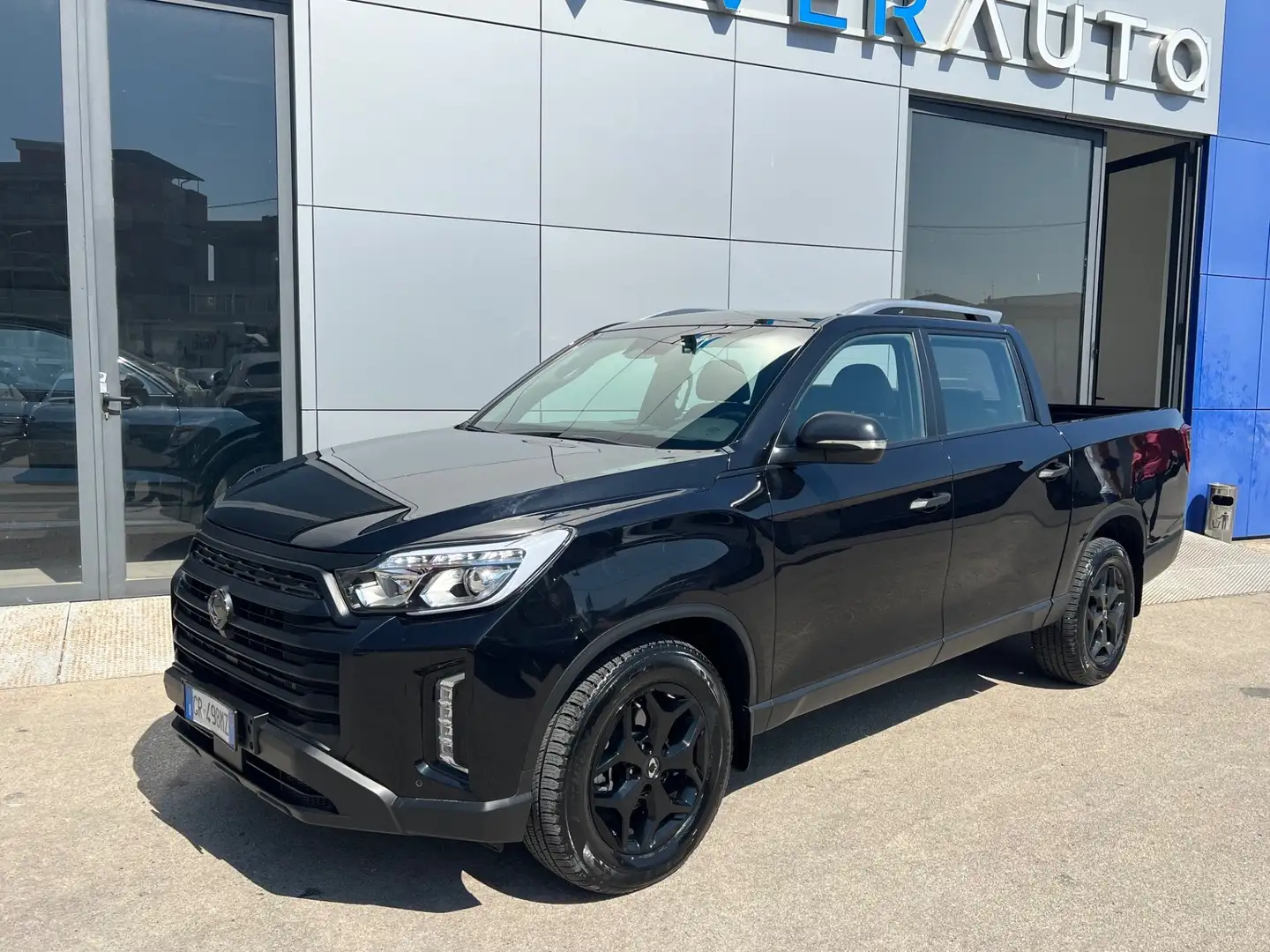 SsangYong Rexton Sports XL 2.2 AUTOCARRO €38.900ic Nero - 1