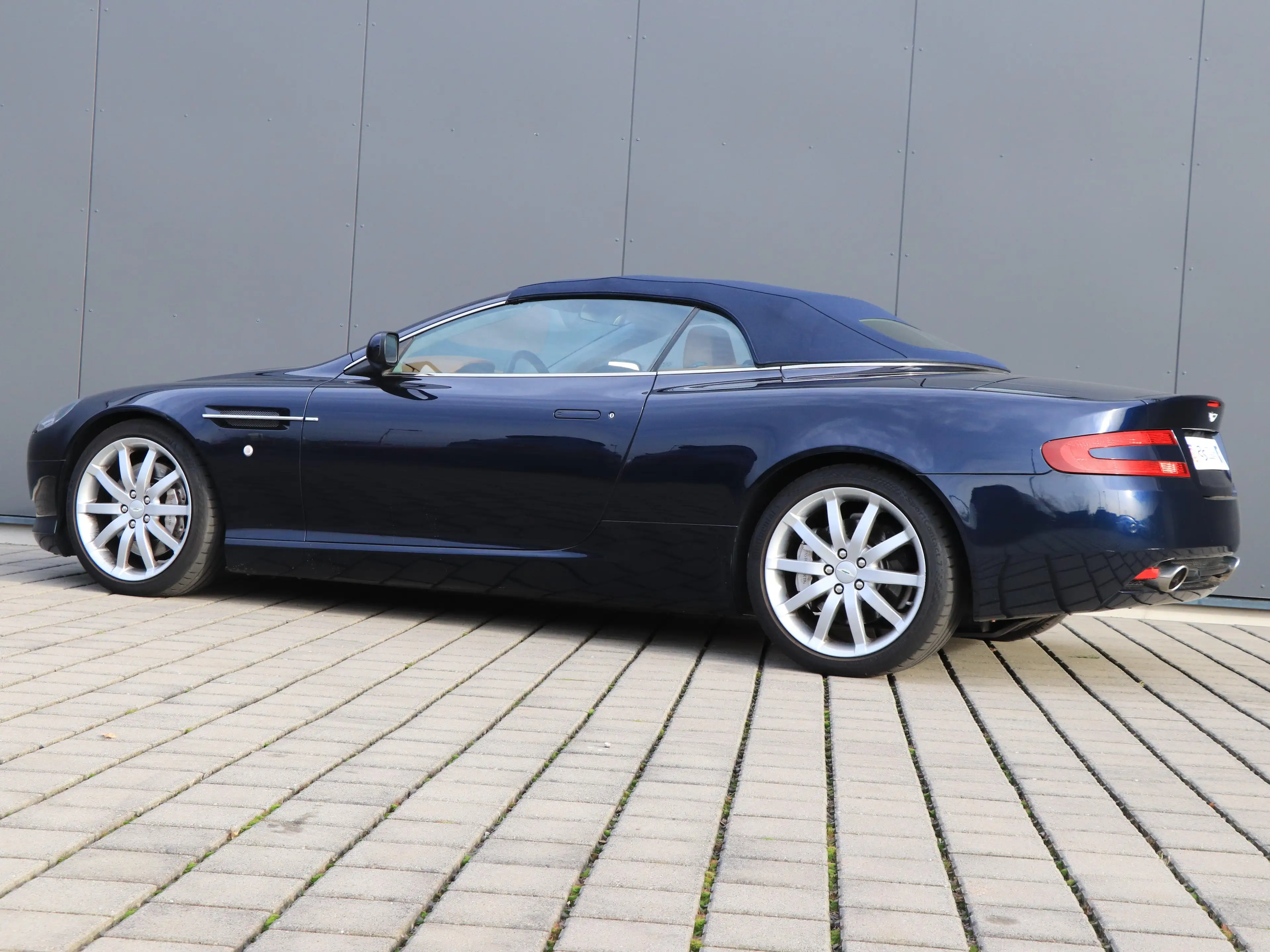 Aston Martin DB9 DB9 Volante Touchtronic — photo 4