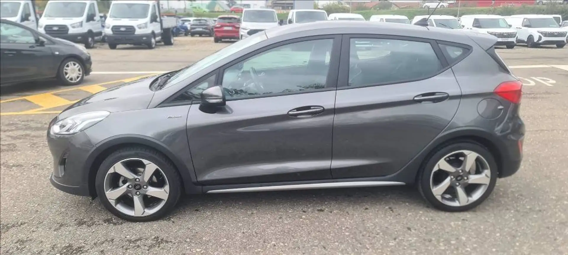 Ford Fiesta Active 1.5 tdci 85cv my18 Grigio - 1