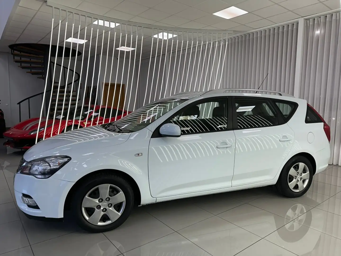 Kia Ceed / cee'd SW 1.6 Concept Plus Blanco - 2