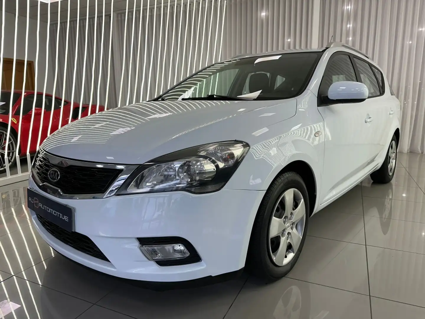 Kia Ceed / cee'd SW 1.6 Concept Plus Blanco - 1