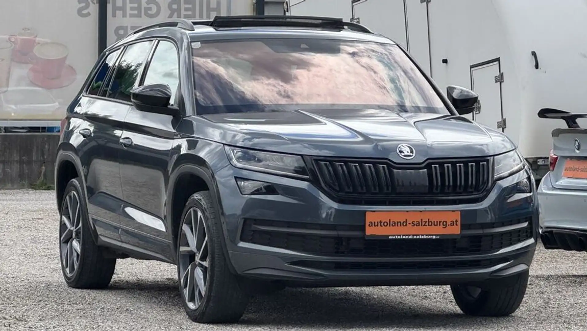 Skoda Kodiaq Sportline *4X4* PANO * 360°* AHK* Grau - 1
