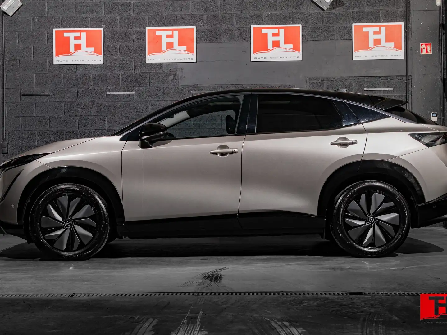 Nissan Ariya Ariya 87 kWh e-4ORCE Evolve Grijs - 2