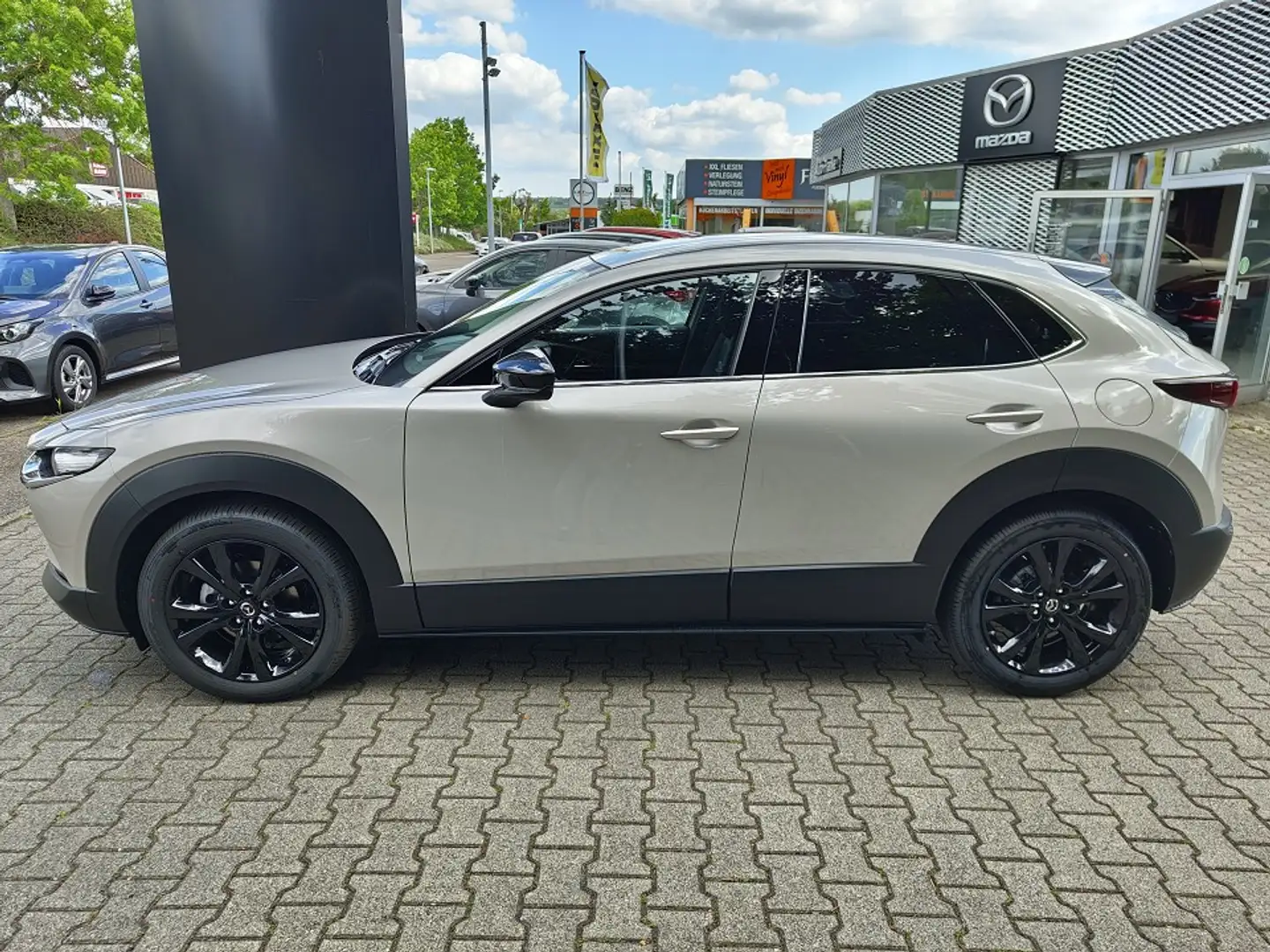 Mazda CX-30 2.5L e-SKYACTIV G FWD Takumi Beige - 2