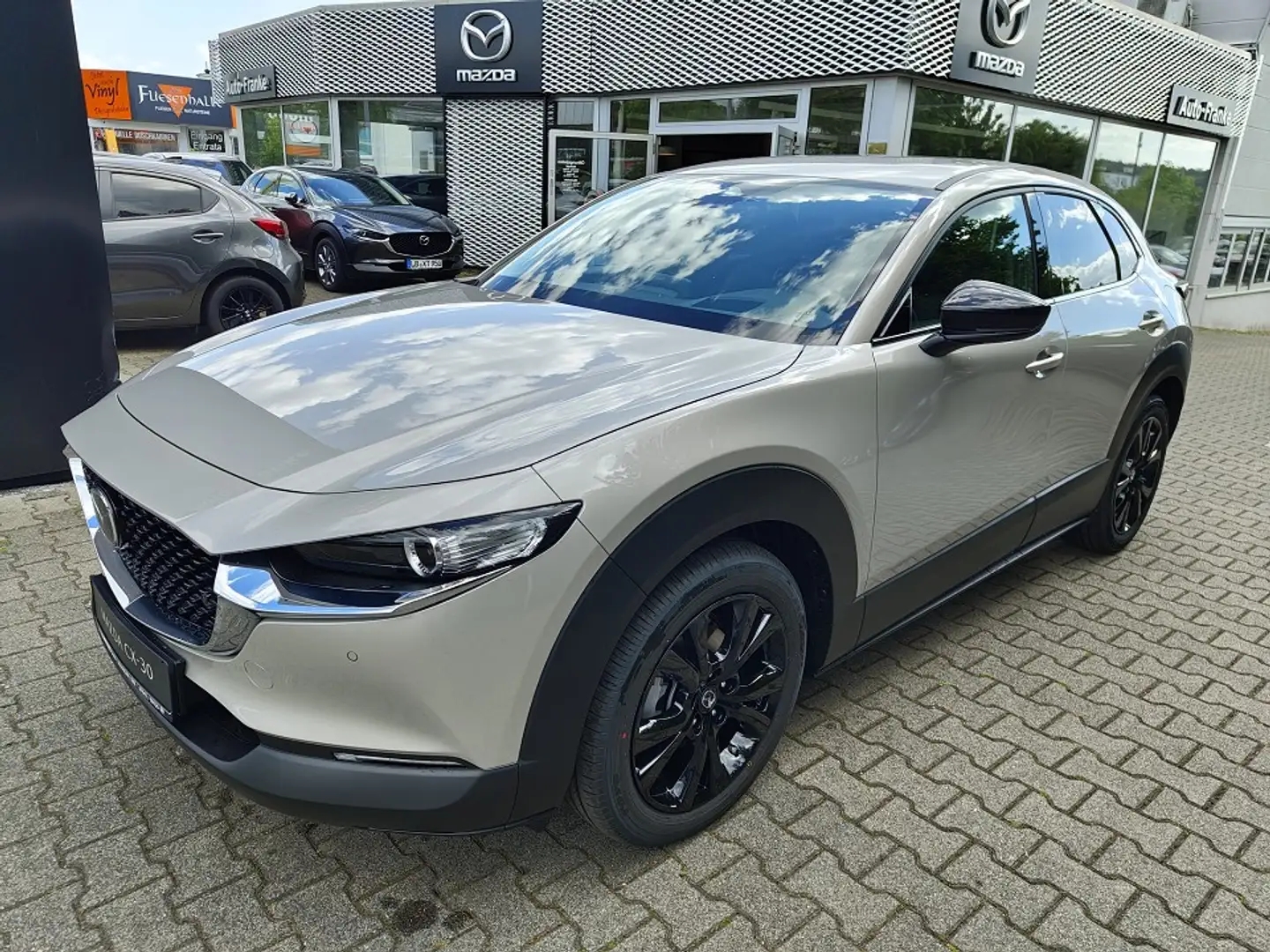 Mazda CX-30 2.5L e-SKYACTIV G FWD Takumi Beige - 1