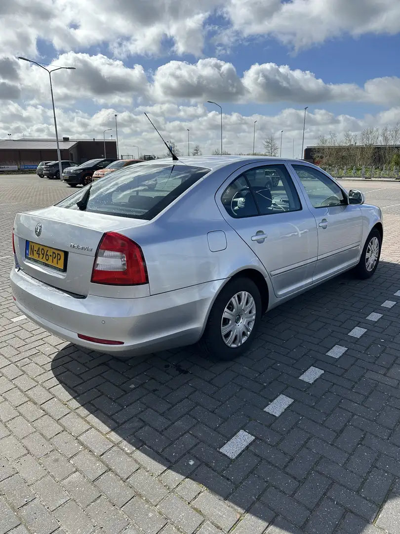 Skoda Octavia 1.4 TSI DSG Elegance Grijs - 2