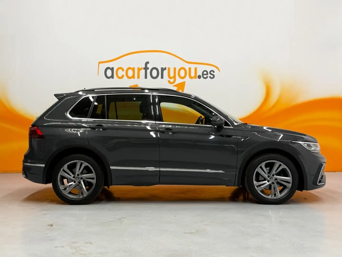Volkswagen Tiguan 2.0TDI R-Line DSG 110kW Gris - 2