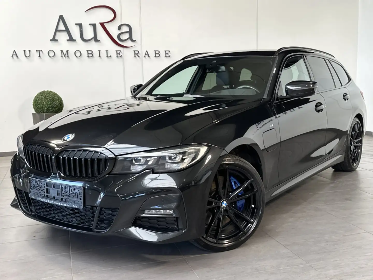 BMW 330 Touring M-Sport NAV+LED+HUD+HIFI+19ZOLL+1HD Black - 2