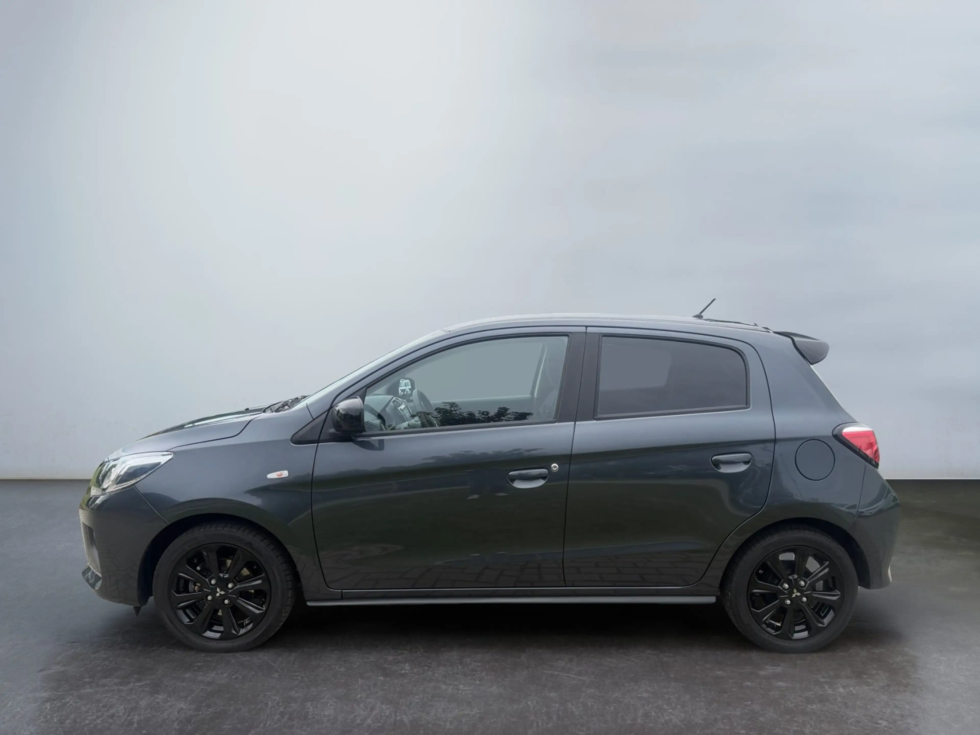 Mitsubishi Space Star Select+ Black 1,2l MIVEC TEMP+SHZ+KAM — photo 3