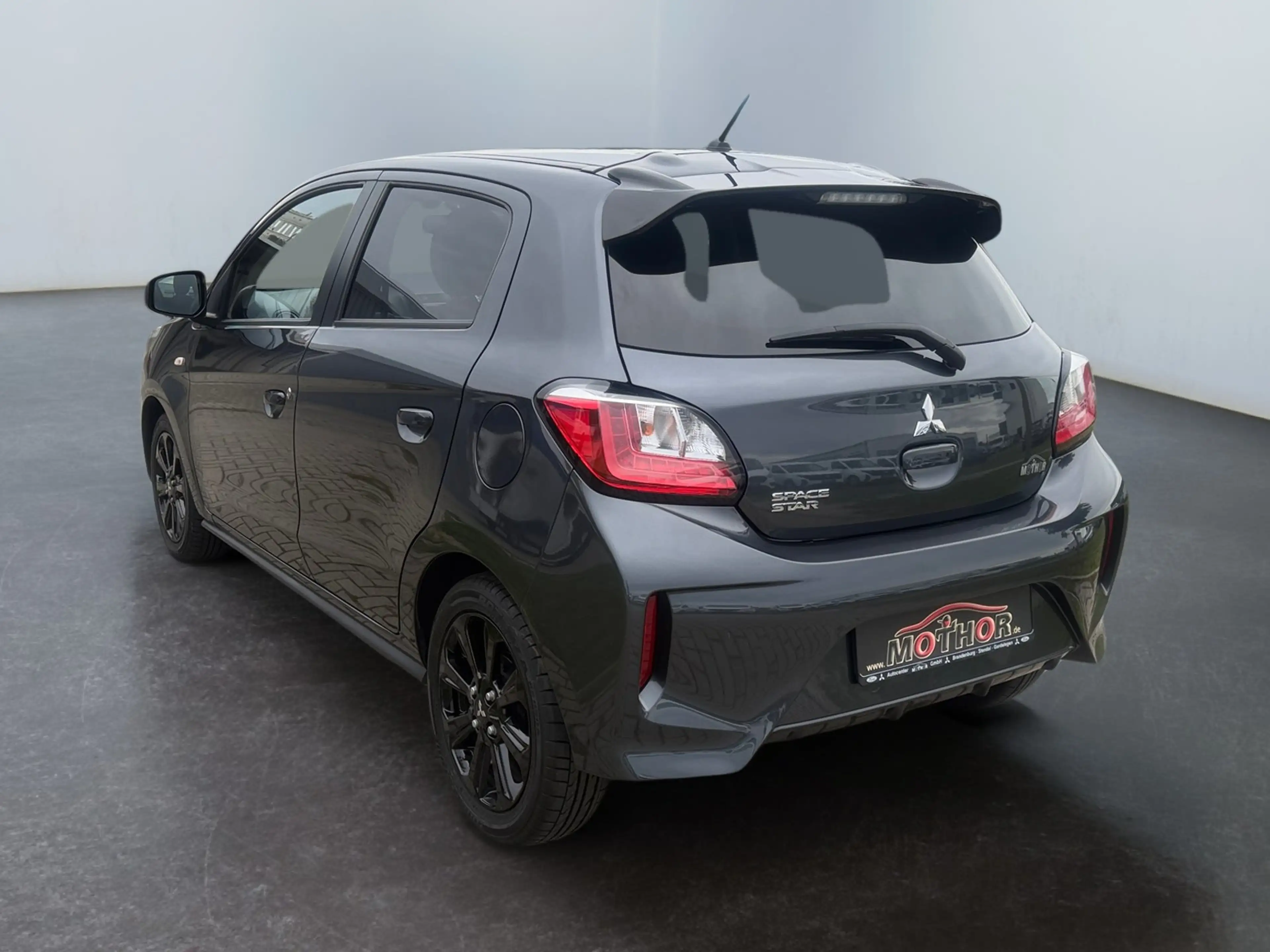 Mitsubishi Space Star Select+ Black 1,2l MIVEC TEMP+SHZ+KAM — photo 4