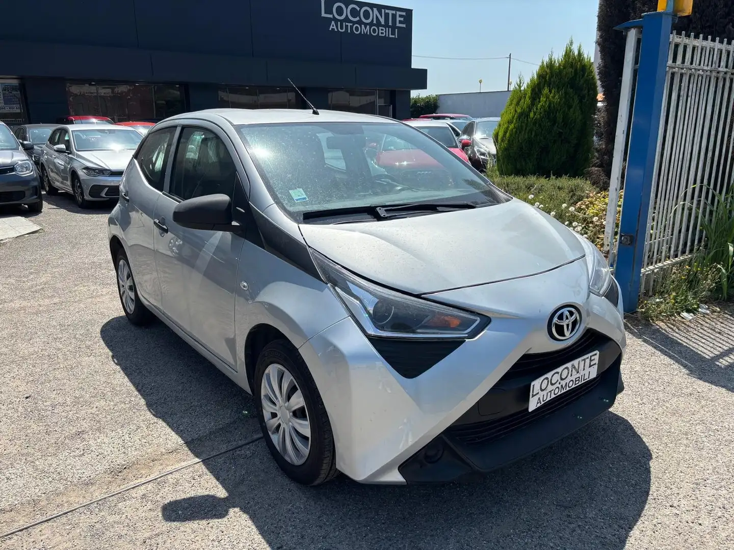 Toyota Aygo Aygo 5p 1.0 x-music 72cv Argento - 1