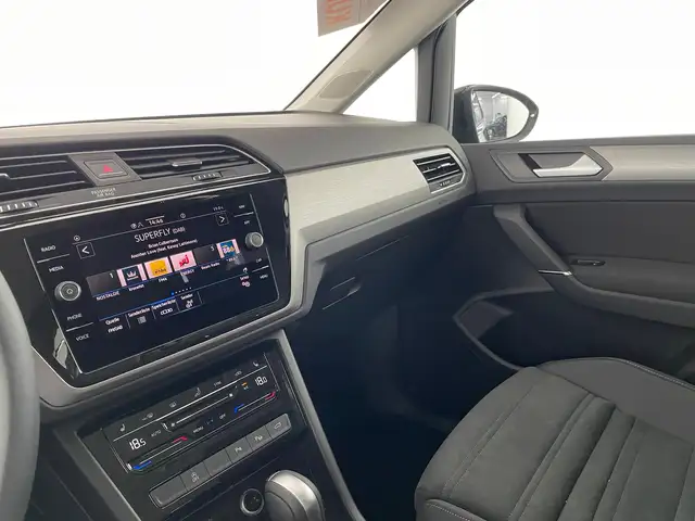 Volkswagen Touran view 9