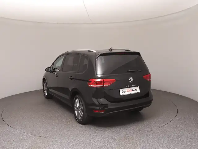 Volkswagen Touran view 5