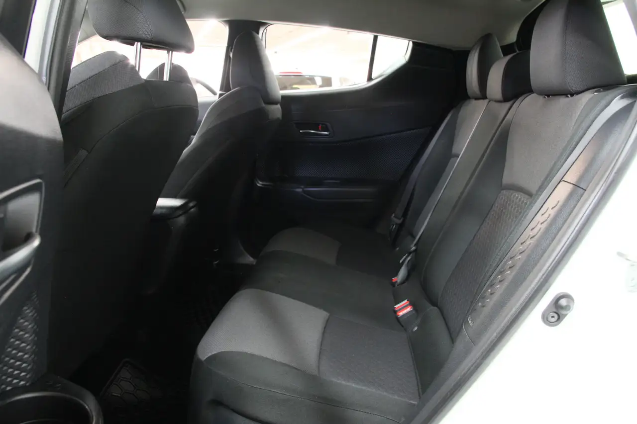 Toyota C-HR снимка Toyota C-HR