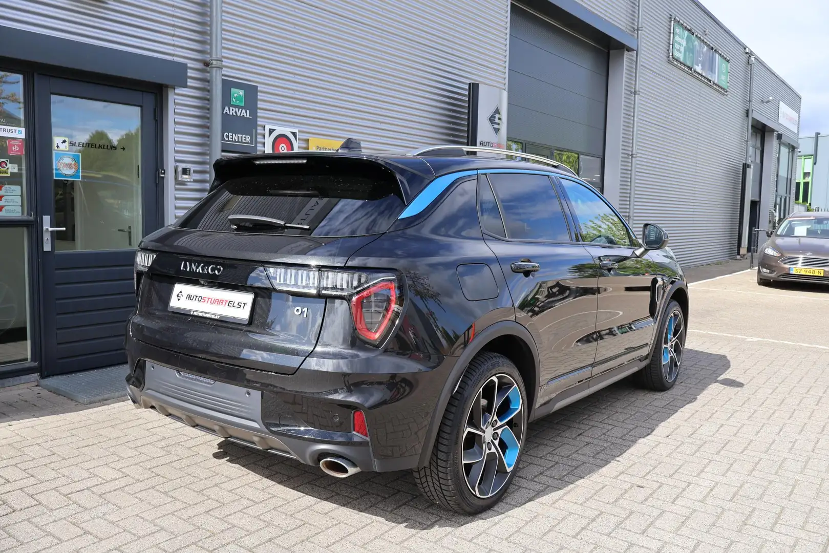 Lynk & Co 01 Lynk&Co 1.5 1e Eigenaar | NL-Auto | Dealer Onderh Zwart - 2