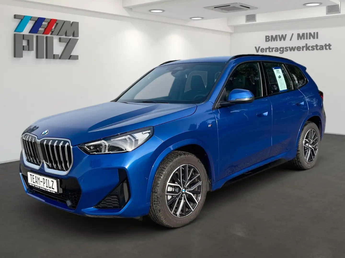 BMW X1 18i M-Sport Rückfahrkamera Navi neues Modell Blau - 1