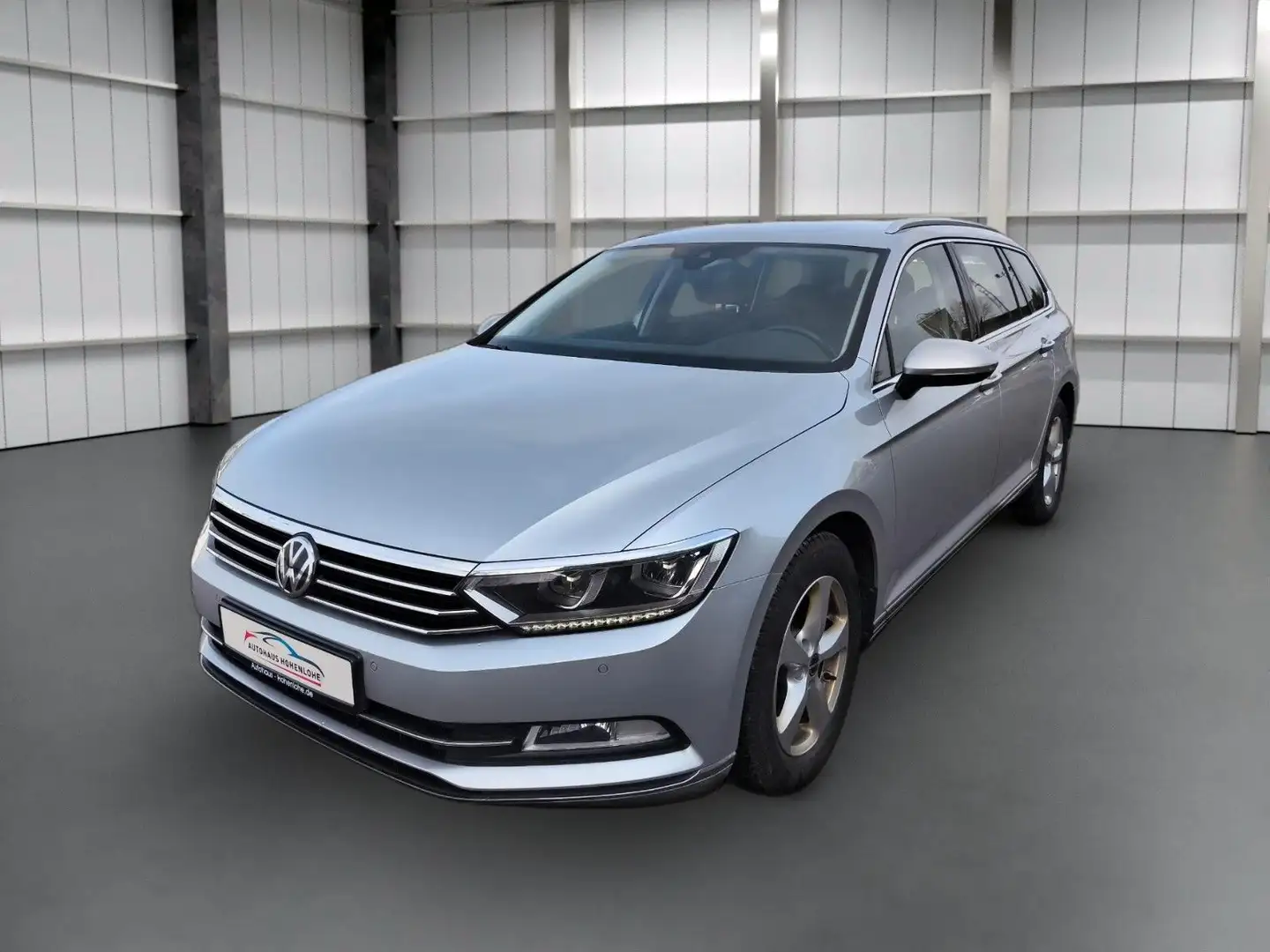 Volkswagen Passat Variant Passat  Highline NAVI LED MASSAGE APP Silber - 1