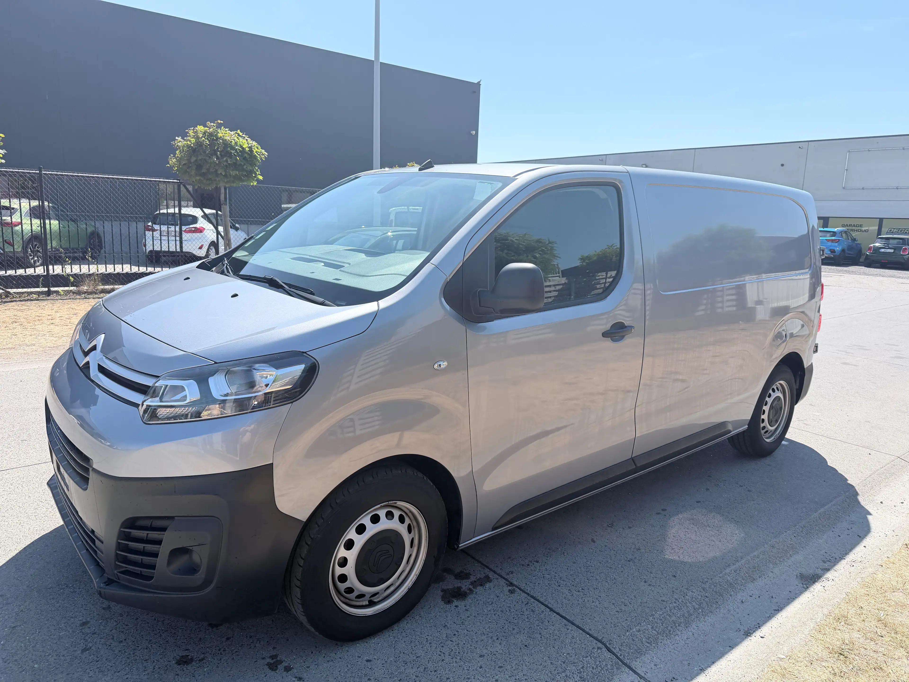 Citroen Jumpy 2.0 TD L2H1/2023/144PK/AUTOMAAT /airco/cruise/CarPlay/camera — photo 2