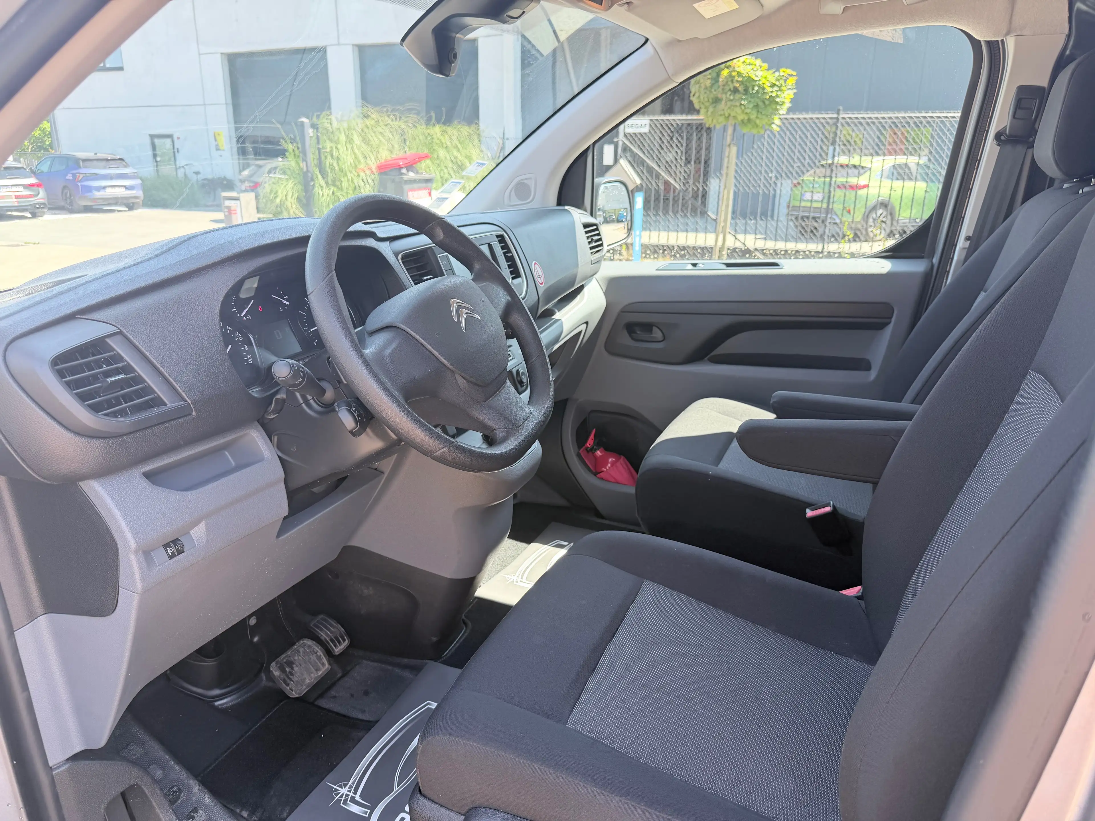 Citroen Jumpy 2.0 TD L2H1/2023/144PK/AUTOMAAT /airco/cruise/CarPlay/camera — photo 9