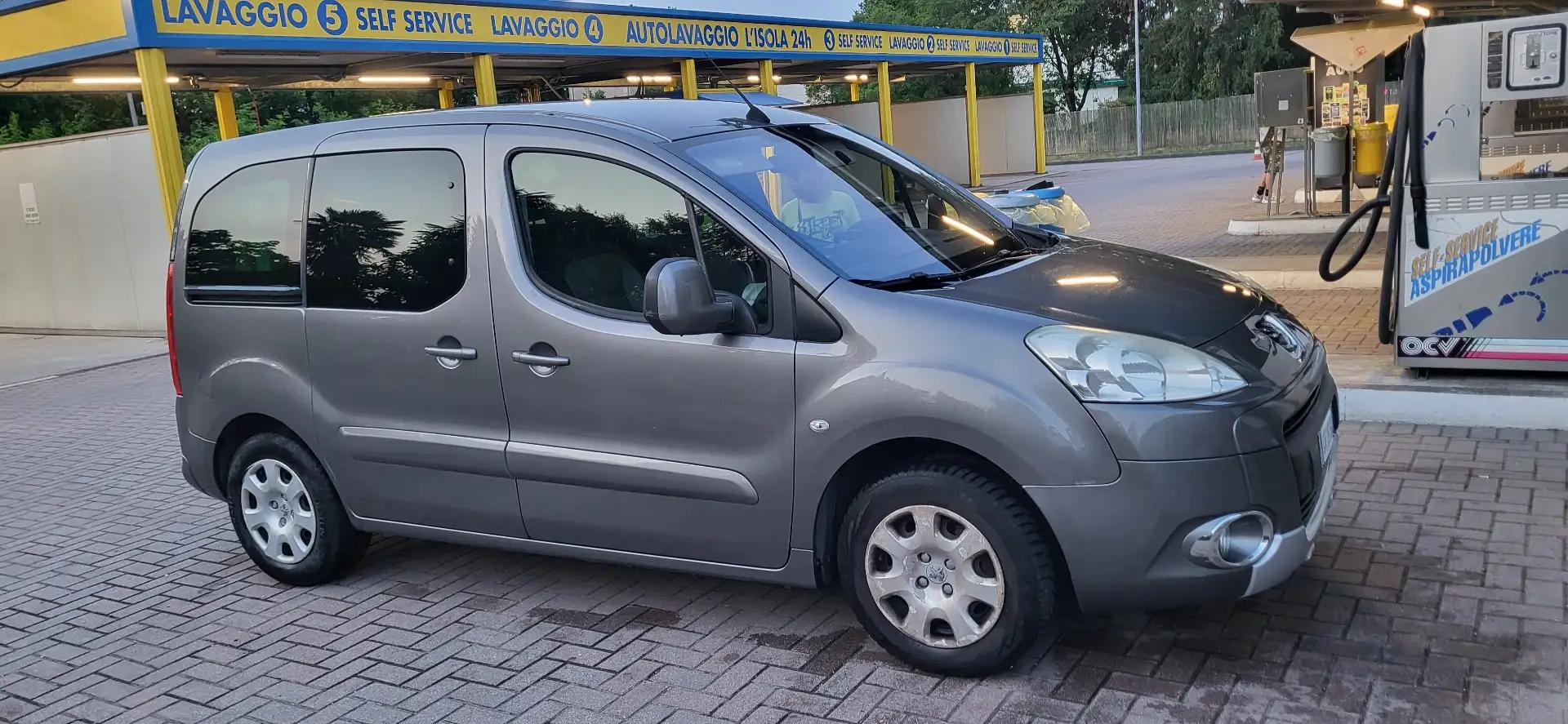 Peugeot Partner Tepee 1.6 hdi Comfort 90cv - 1