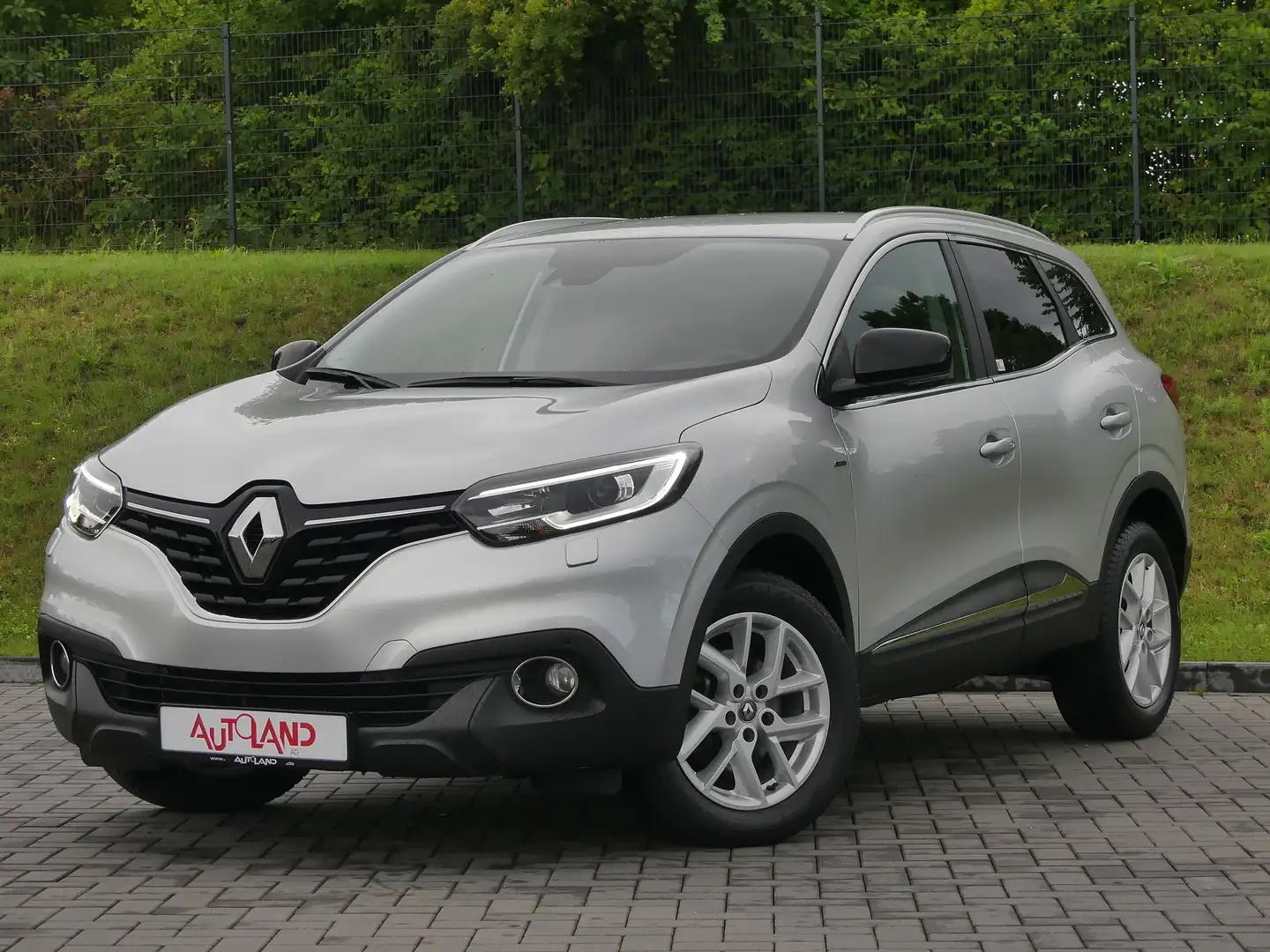 Renault Kadjar 1.3 TCE Navi Tempomat Sitzheizung PDC USB Argent - 2