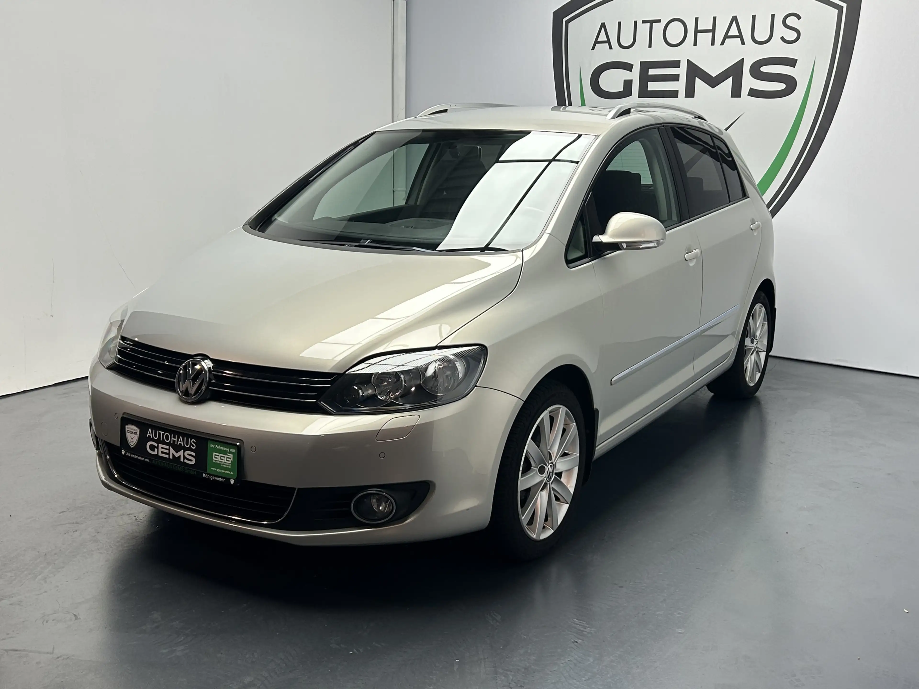 Volkswagen Golf Plus Highline AHK Navi Winter-Paket PDC — photo 3