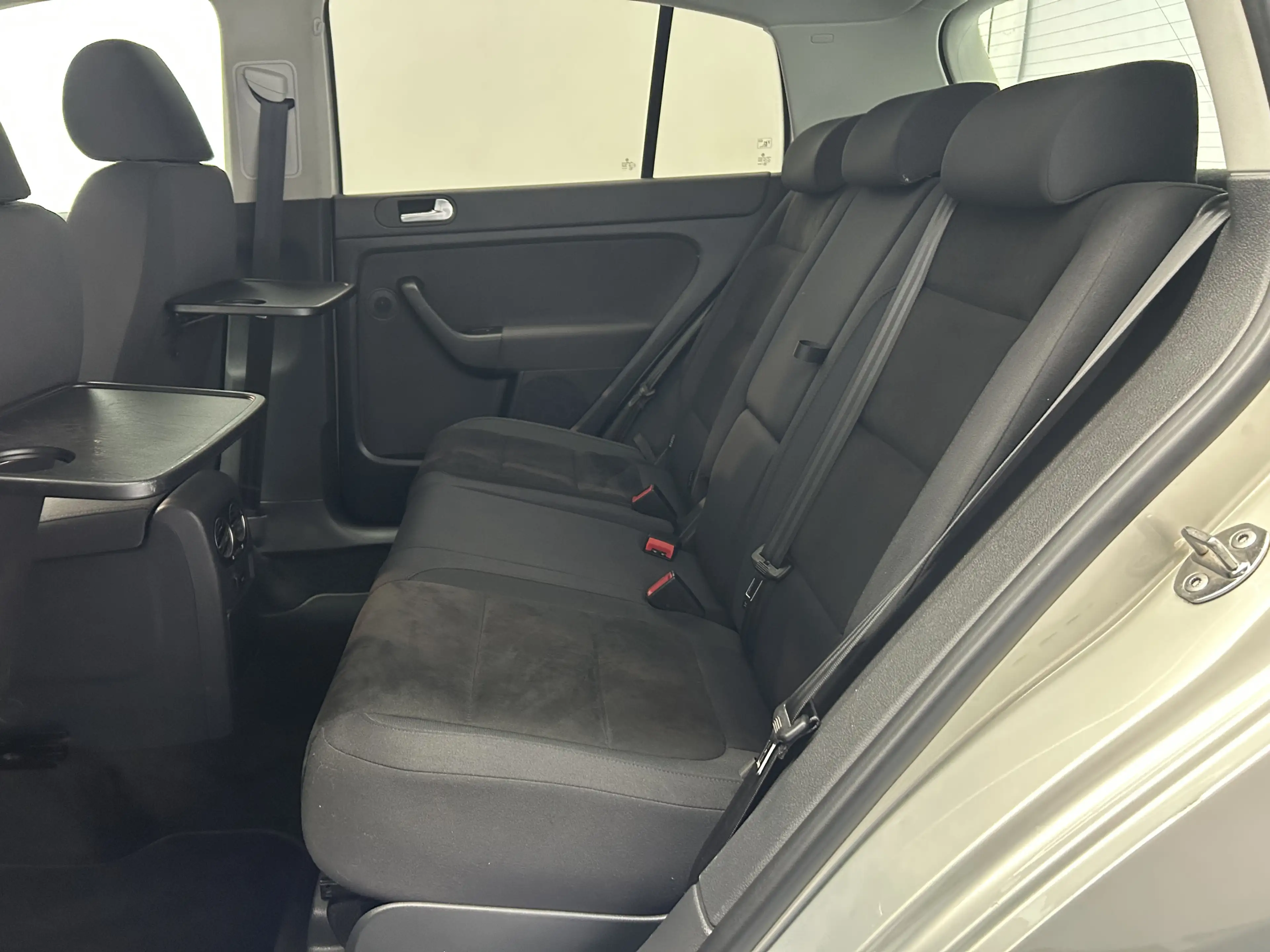 Volkswagen Golf Plus Highline AHK Navi Winter-Paket PDC — photo 9