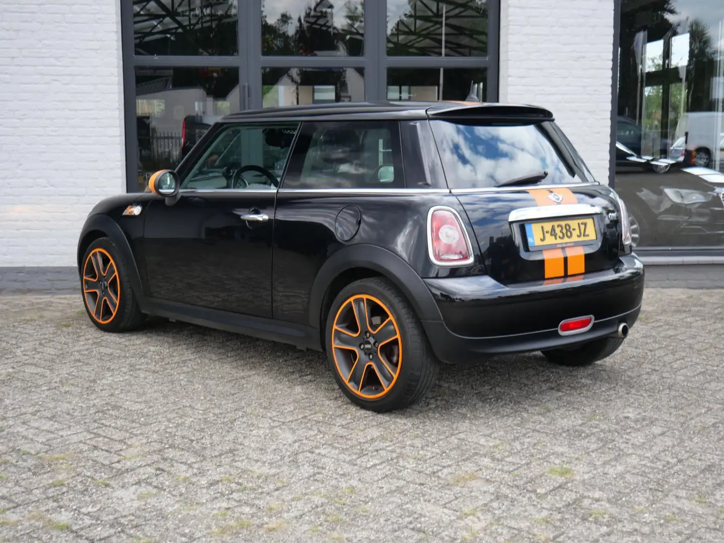 MINI One 1.6 Chili 131.000km !!! Clima Stoelverwarming Navi Noir - 2