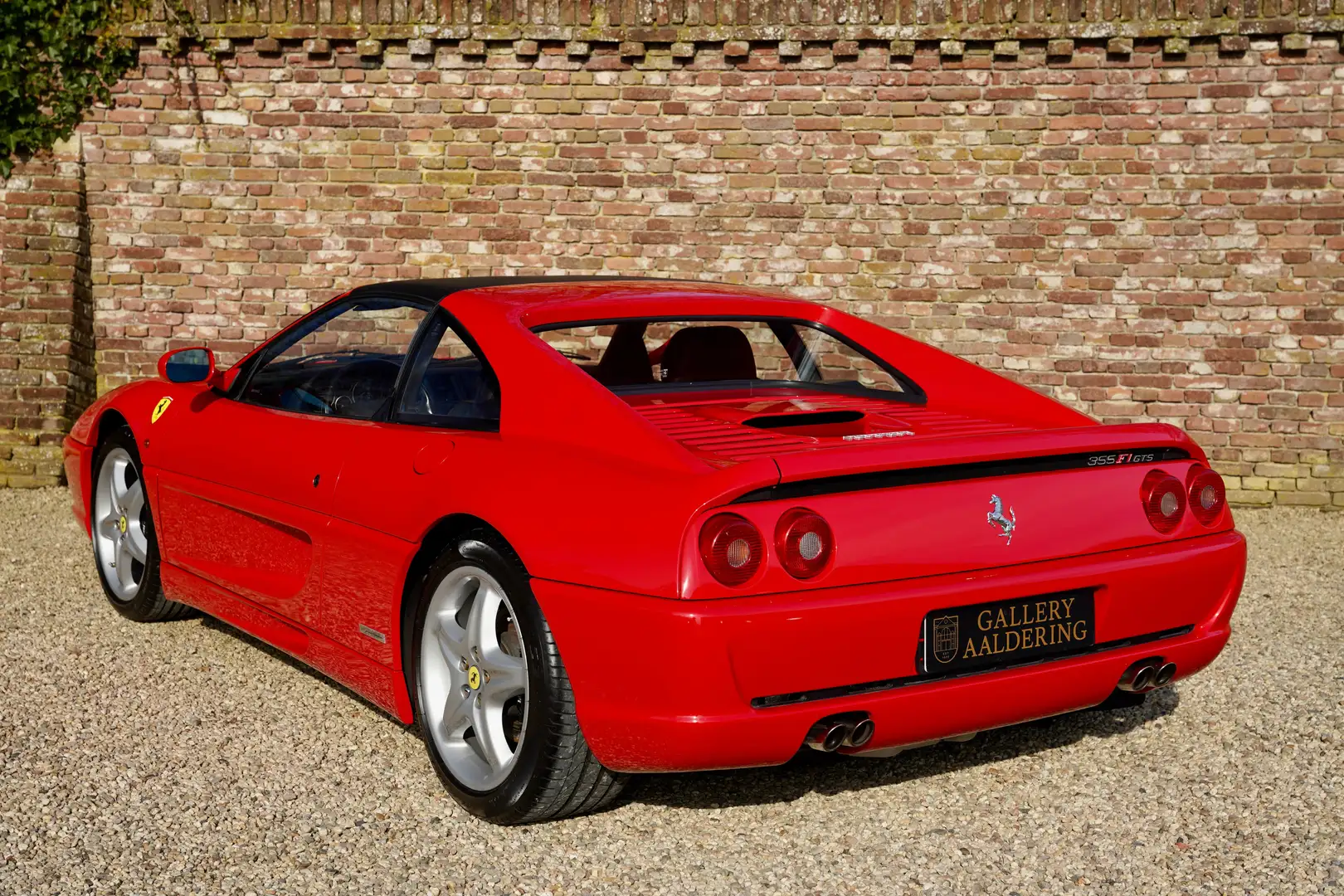 Ferrari F355 GTS Only 48.000 kms - meticulously maintained and Rojo - 2