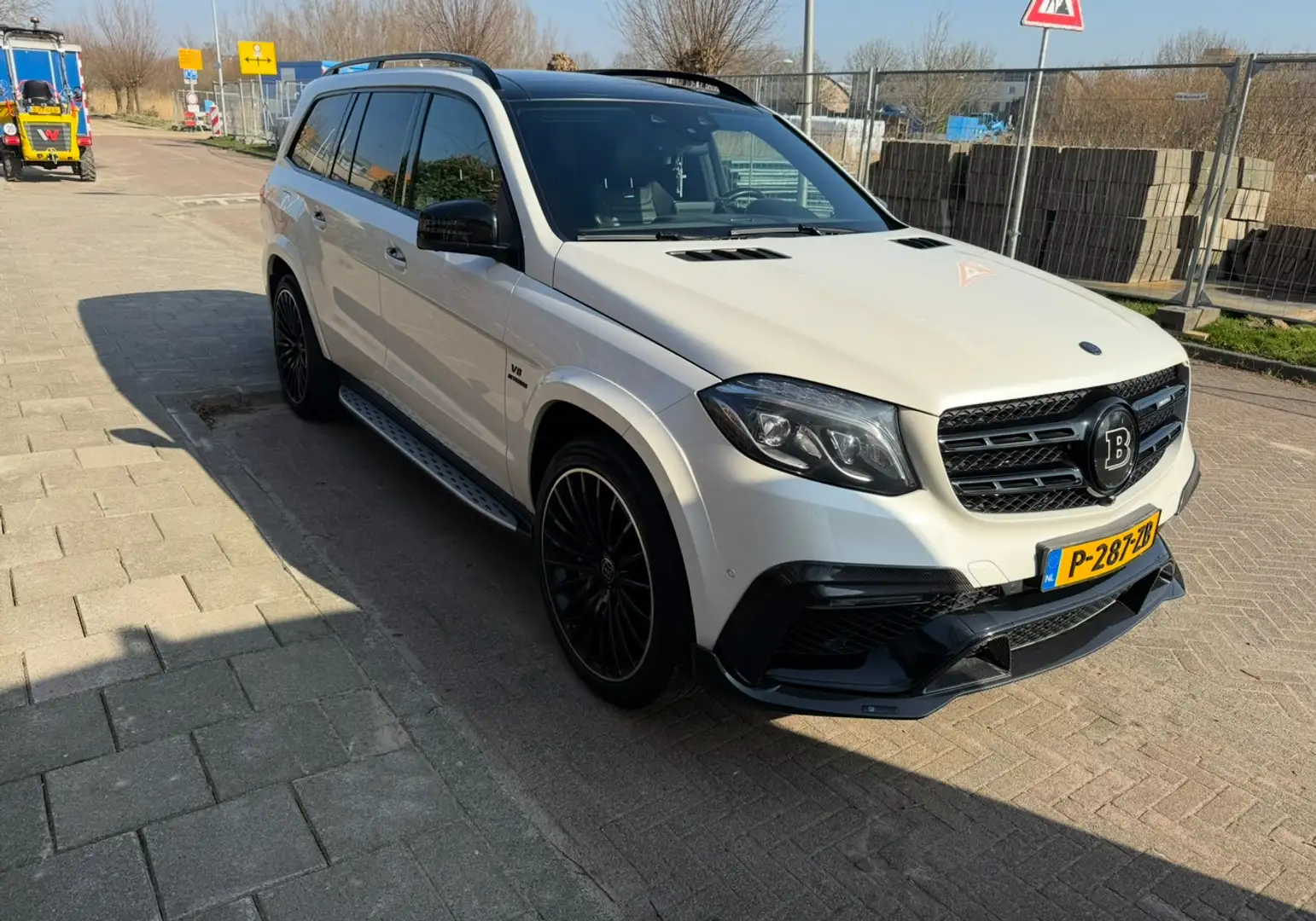 Mercedes-Benz GLS 63 AMG 4MATIC Alb - 2