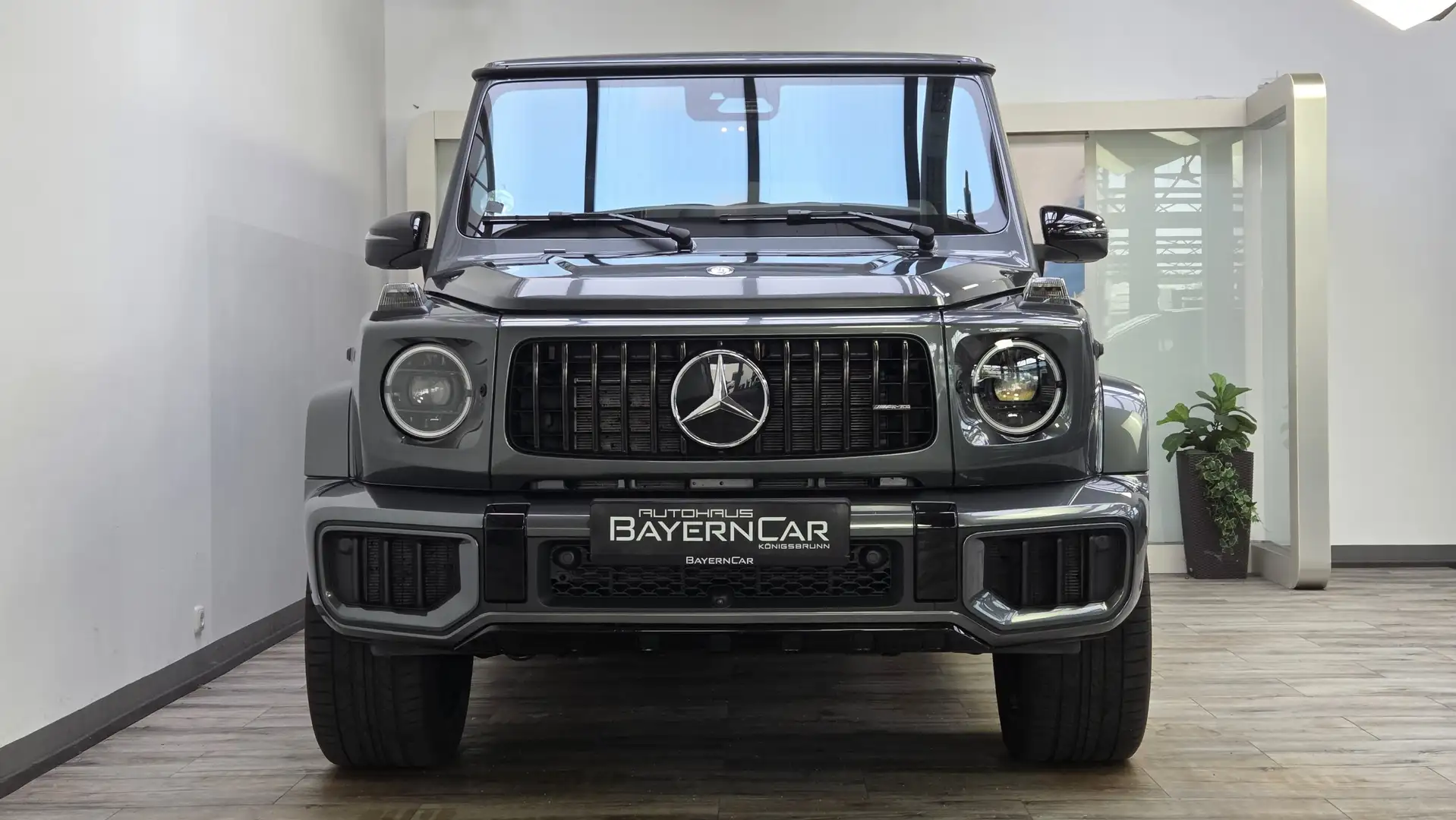 Mercedes-Benz G 63 AMG Night Manufaktur Performance Superior Gris - 2