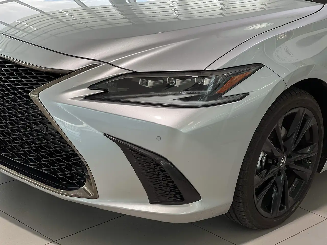 Lexus ES снимка Lexus ES