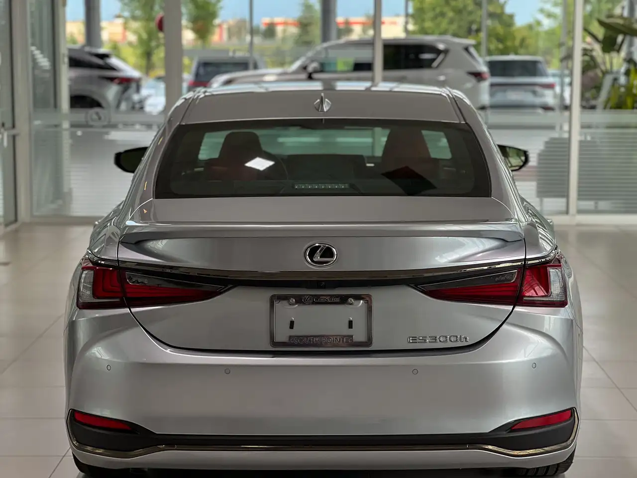 Lexus ES снимка Lexus ES